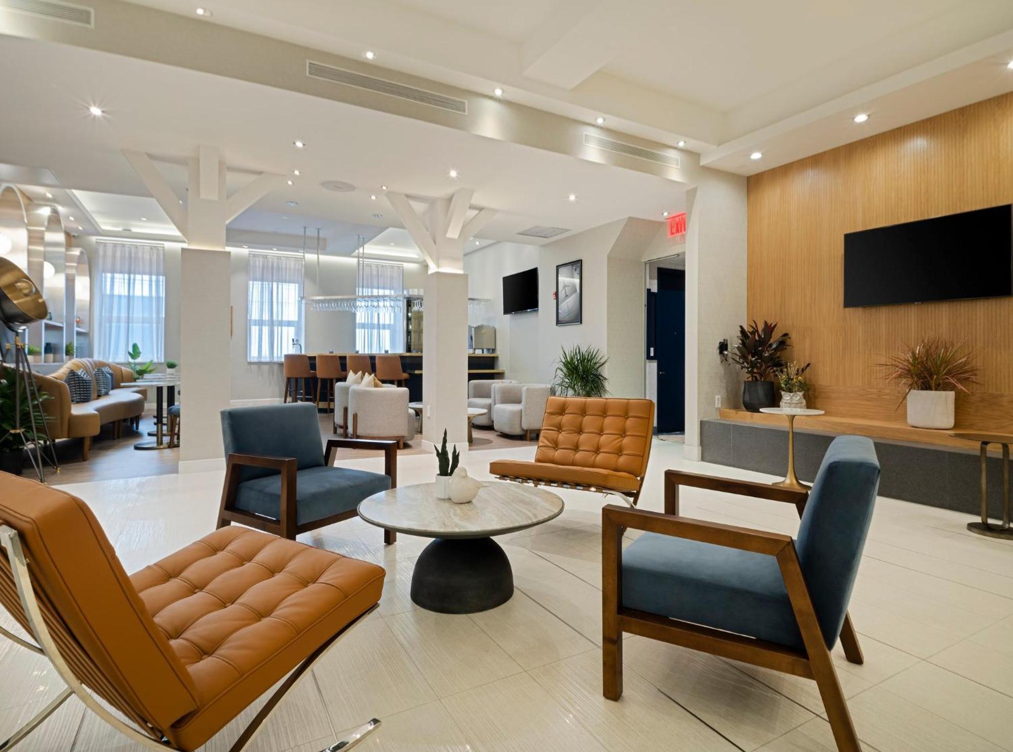 Voco Fiorello - Laguardia East By Ihg Ню Йорк Екстериор снимка