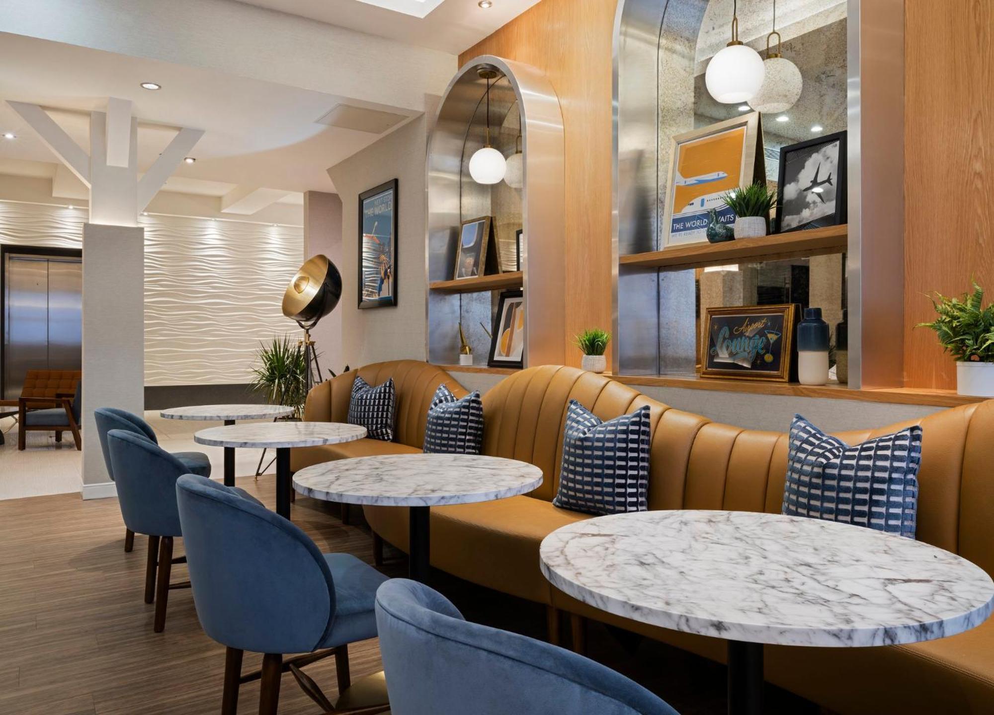 Voco Fiorello - Laguardia East By Ihg Ню Йорк Екстериор снимка