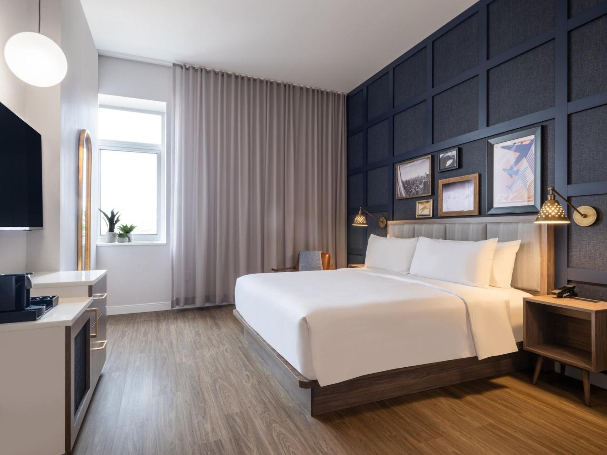 Voco Fiorello - Laguardia East By Ihg Ню Йорк Екстериор снимка